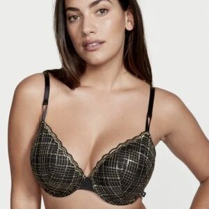 Victoria's Secret Convertible Bra